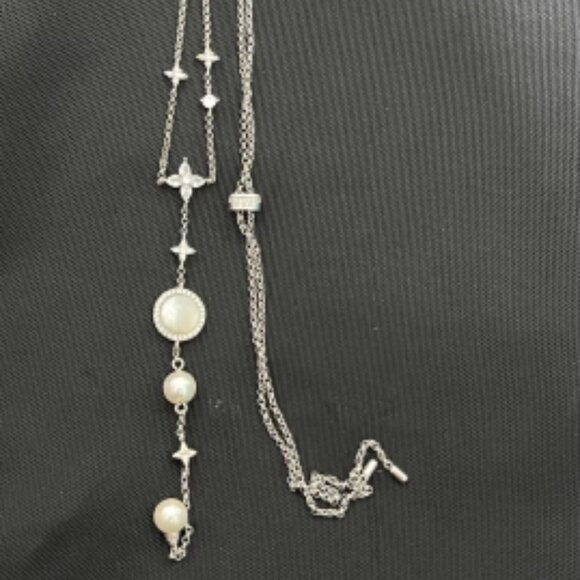 apm MONACO Mother-of-Pearl Necklace - Picture 3 of 7